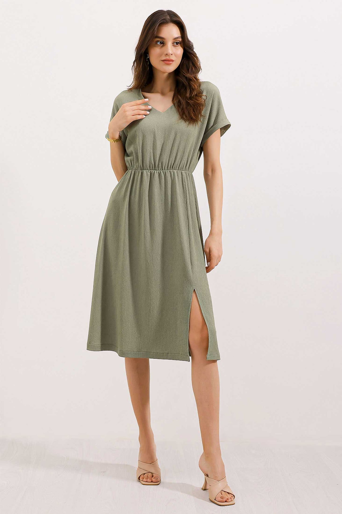Robe Tricotée Fendue À Col En V